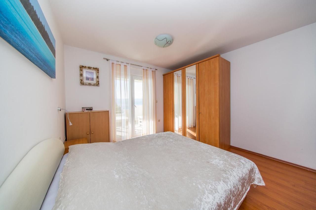 Apartment Luni 로크바 로고즈니차 외부 사진
